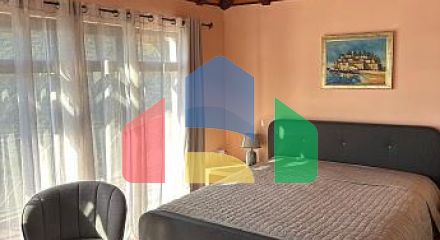 Прекрасный четырехэтажный дом с захватывающим видом на море в Бечичи