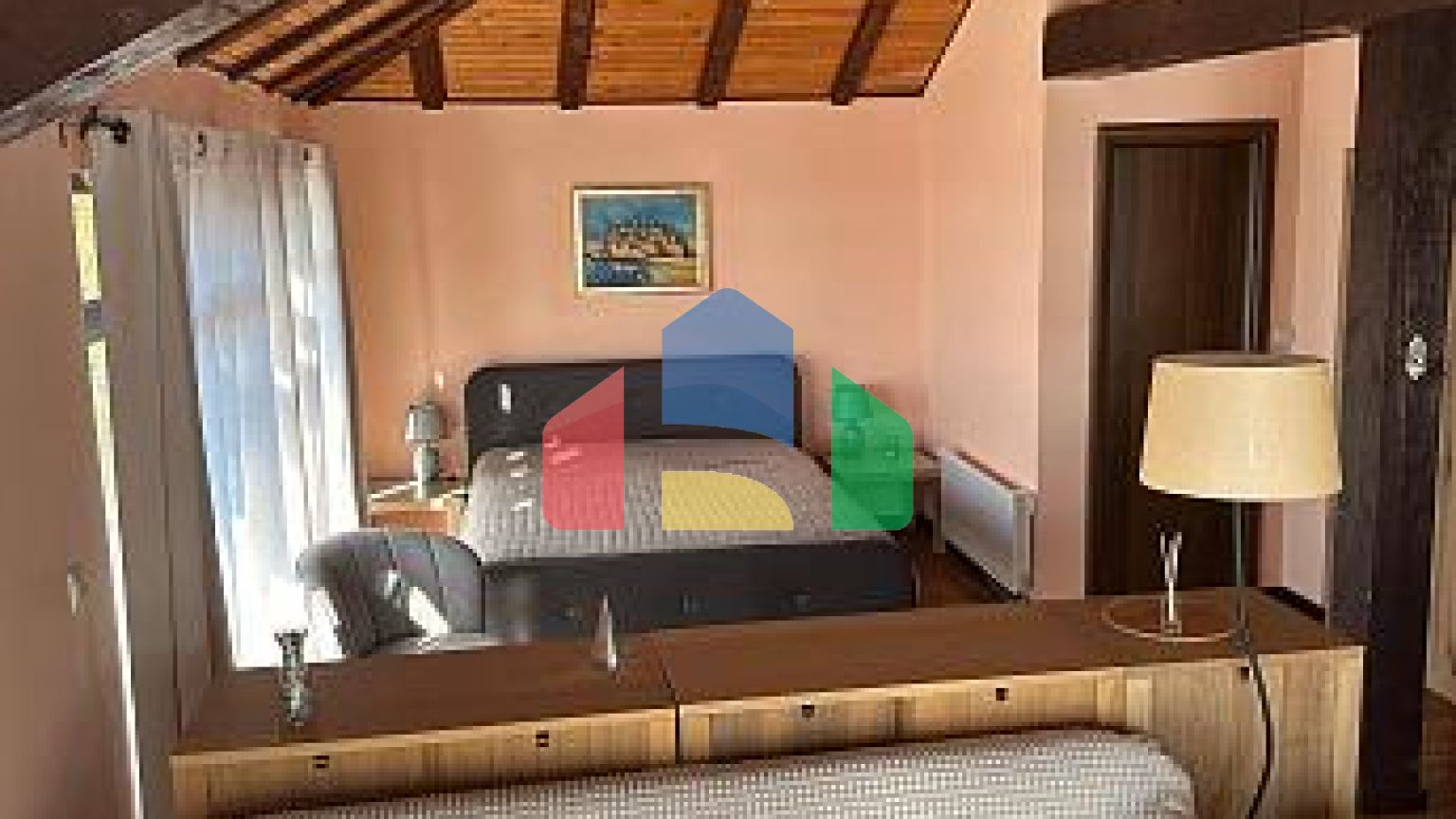 Прекрасный четырехэтажный дом с захватывающим видом на море в Бечичи