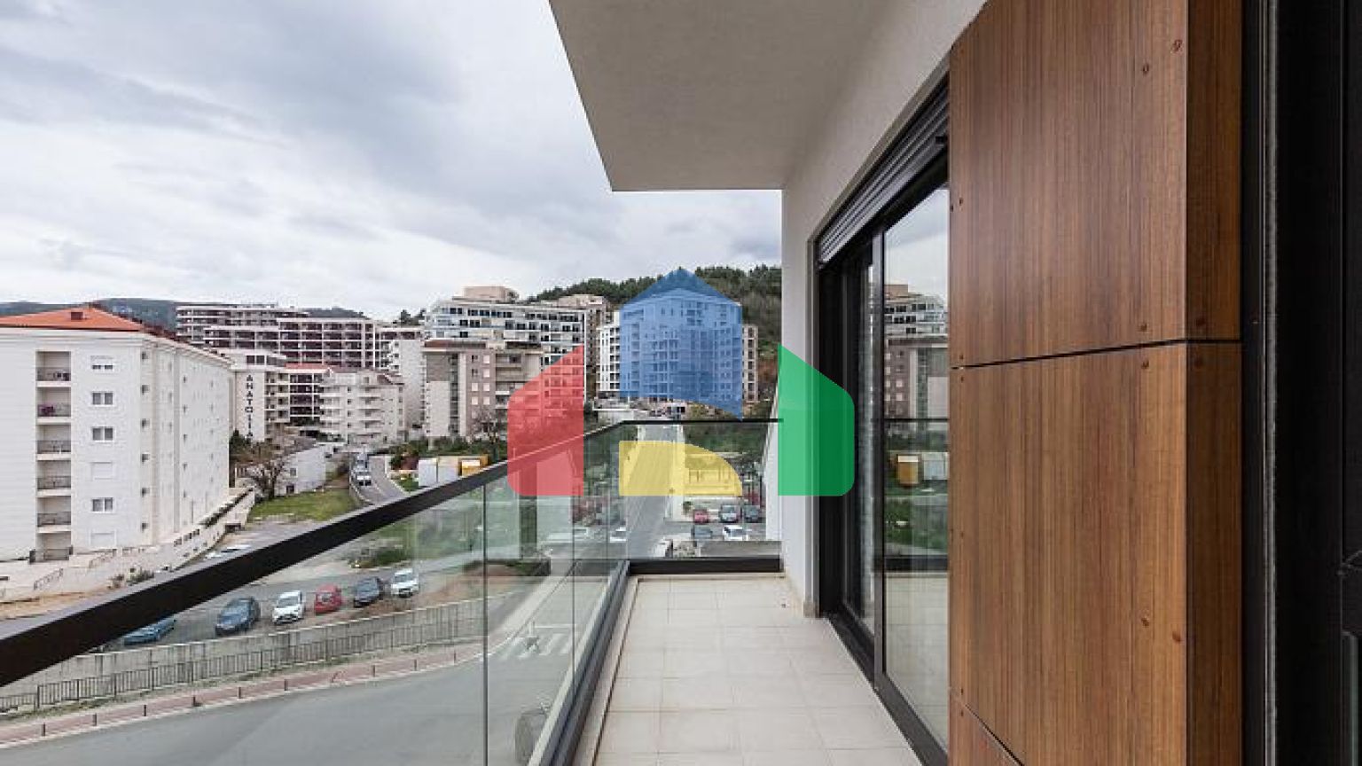 Меблированная двухкомнатная квартира в Бечичах