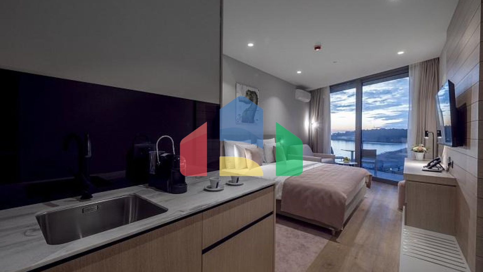 Люкс апартаменты на берегу моря в Бечичи, Будва