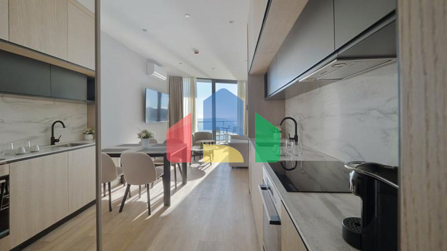 Люкс апартаменты на берегу моря в Бечичи, Будва