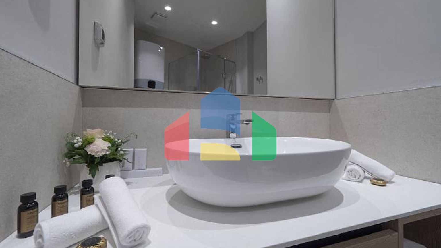 Люкс апартаменты на берегу моря в Бечичи, Будва