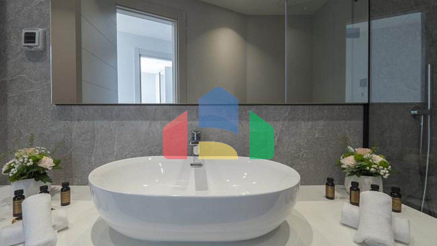 Люкс апартаменты на берегу моря в Бечичи, Будва