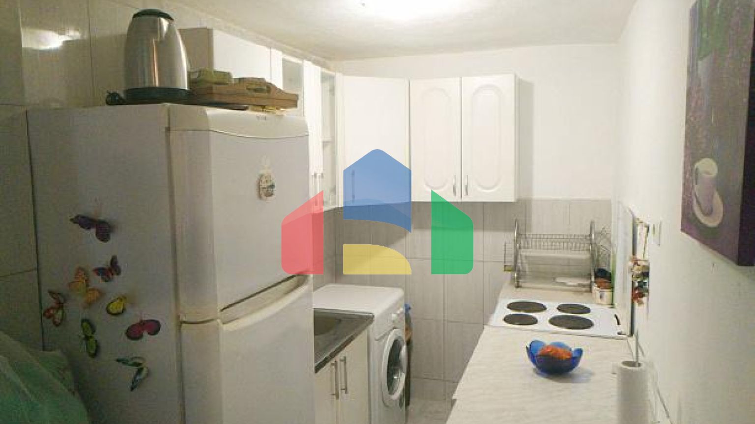 Дом с двумя апартаментами в Бечичи