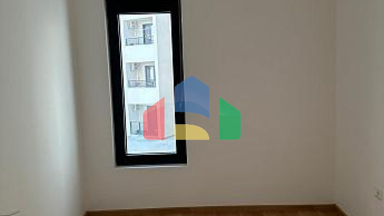 Однокомнатная квартира с гаражом, Бечичи