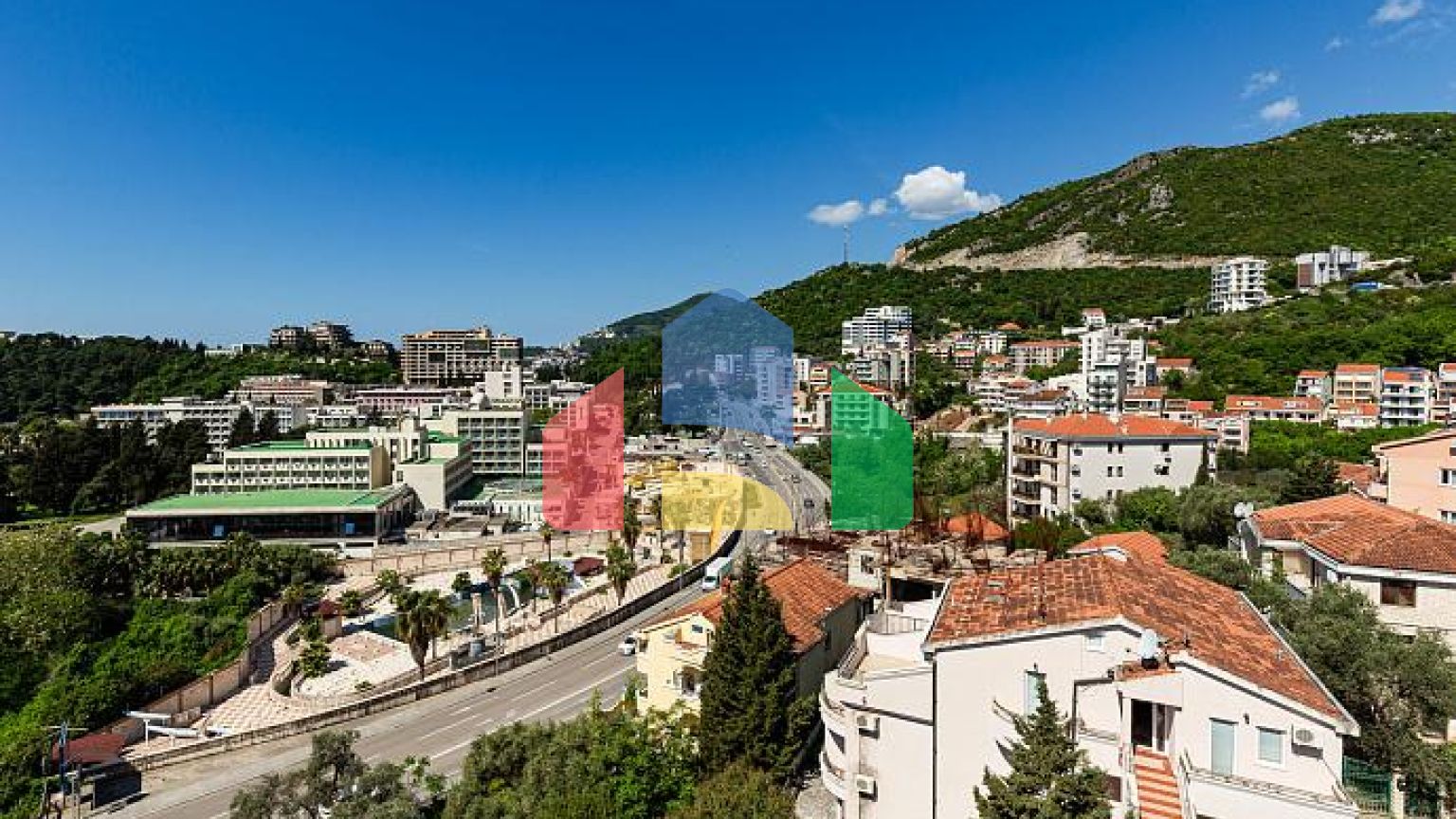 Пентхаус в новостройке в Бечичи у моря