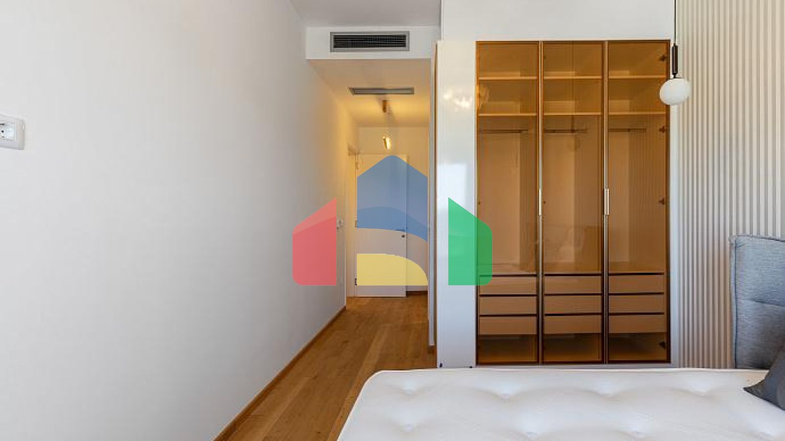 Пентхаус в новостройке в Бечичи у моря