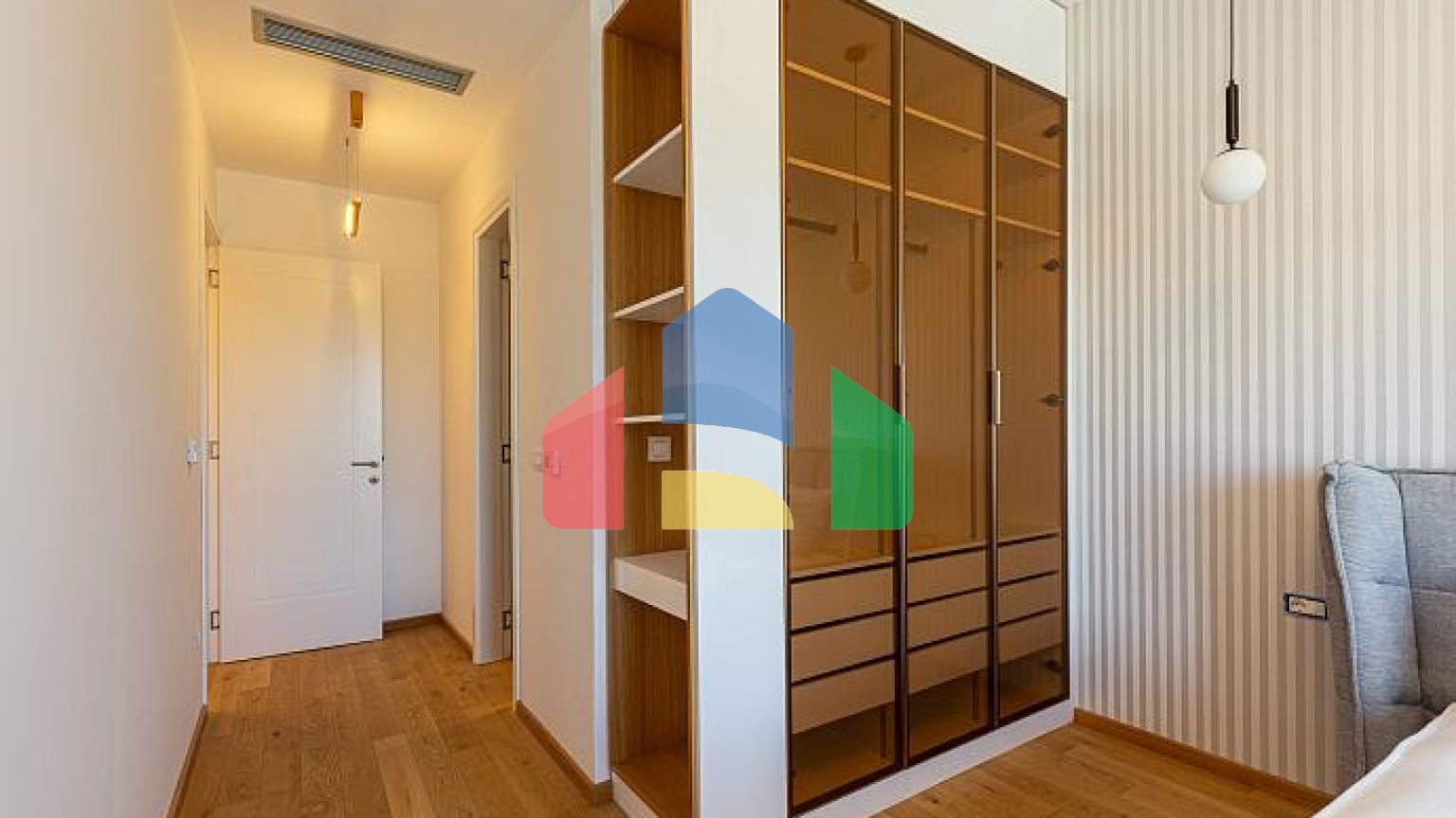 Пентхаус в новостройке в Бечичи у моря