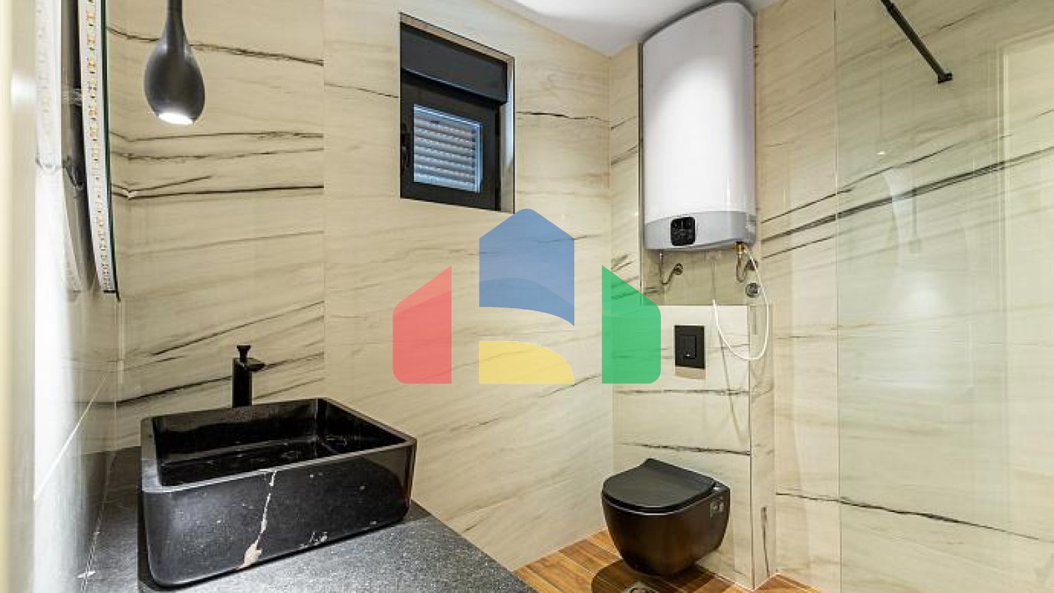 Пентхаус в новостройке в Бечичи у моря