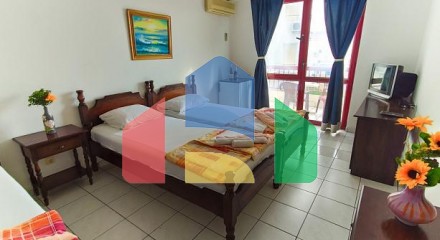 Отель на продажу в Бечичи