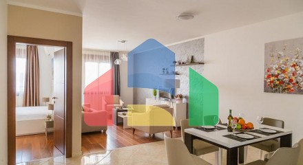 Квартиры в новом комплексе с бассейном в Бечичи
