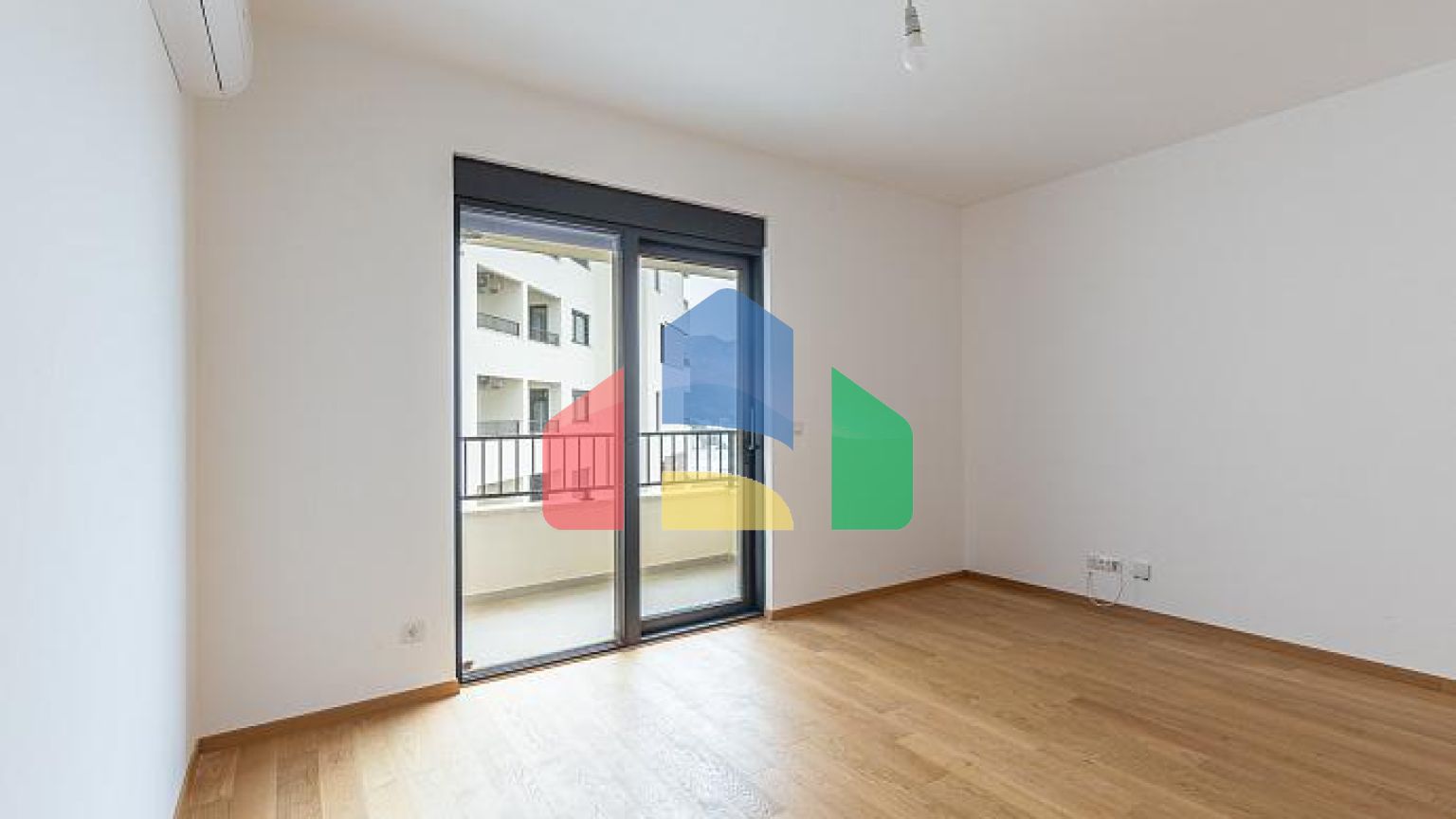 Двухкомнатная квартира в Бечичи с видом на море