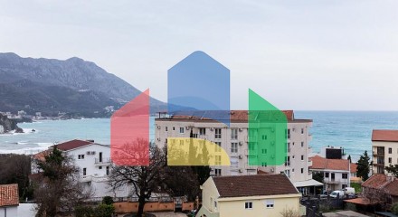 One bedroom apartment in Becici with a sea view