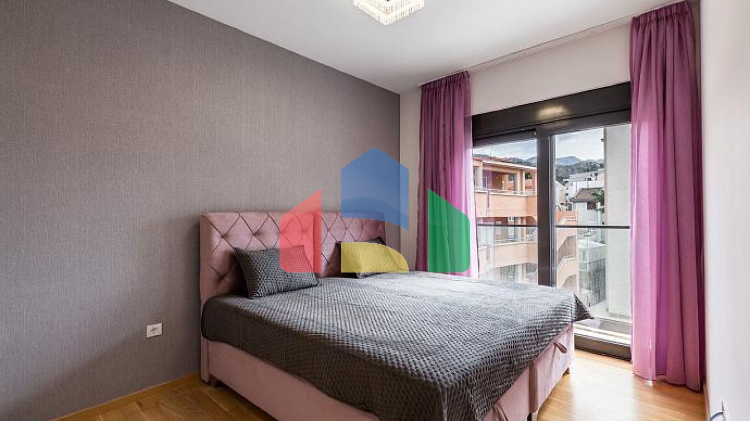 Роскошная двухкомнатная квартира в Бечичах