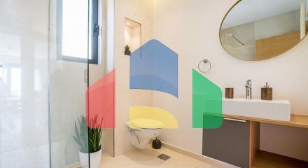 Современная вилла с видом на море в Бечичах