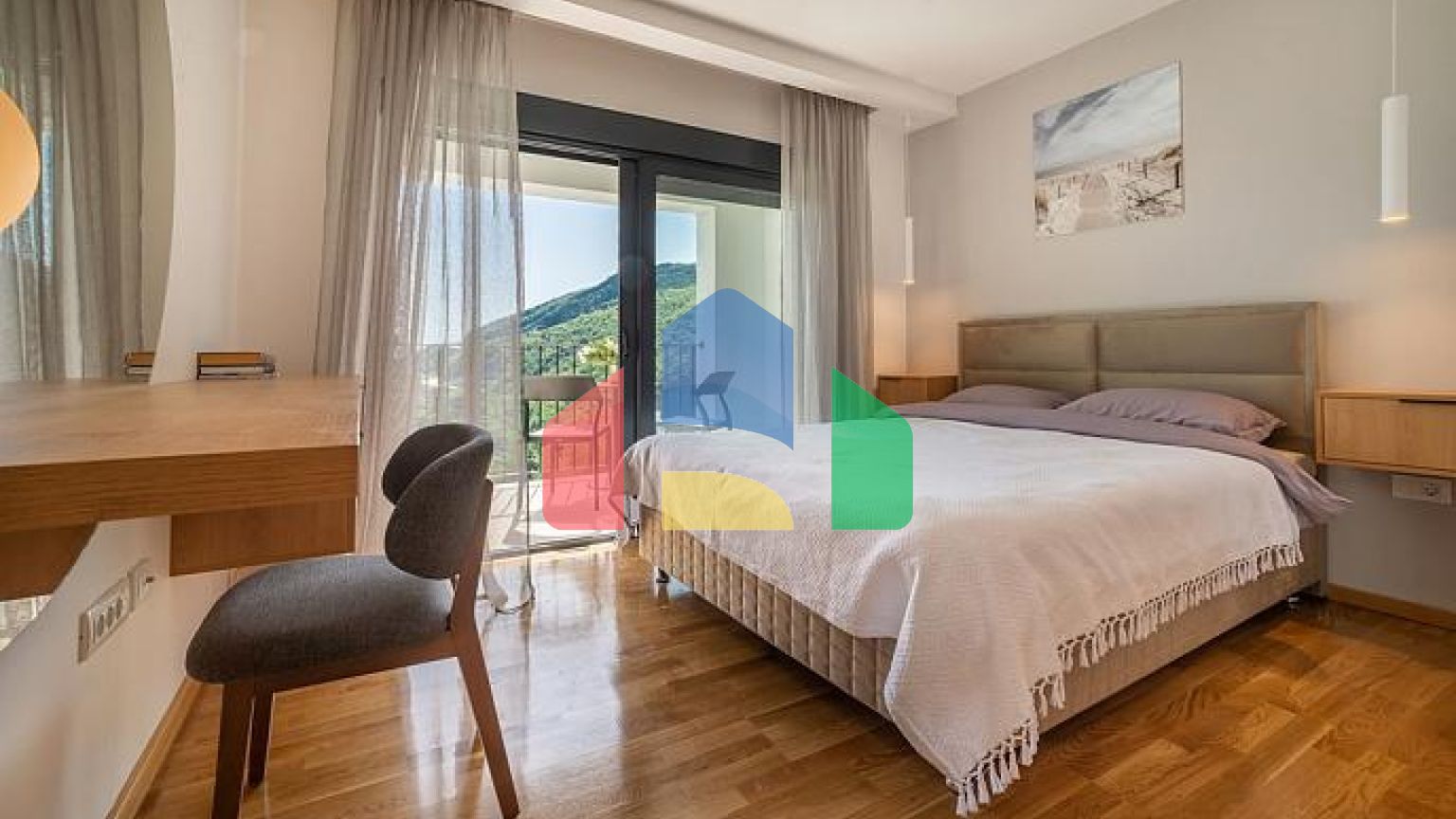 Современная вилла с видом на море в Бечичах