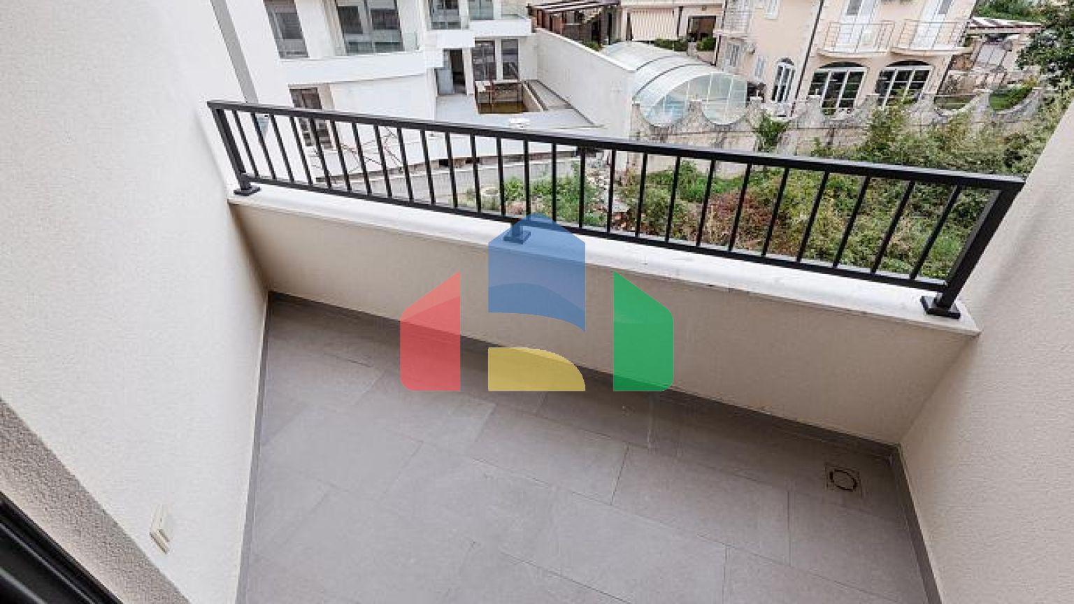 Современная квартира-студия с потрясающим видом на природу