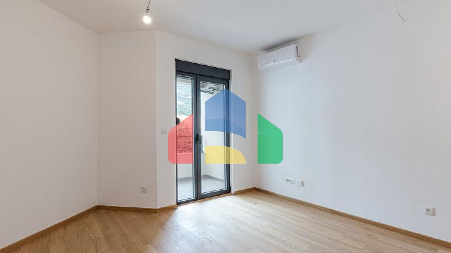 Современная квартира-студия с потрясающим видом на природу