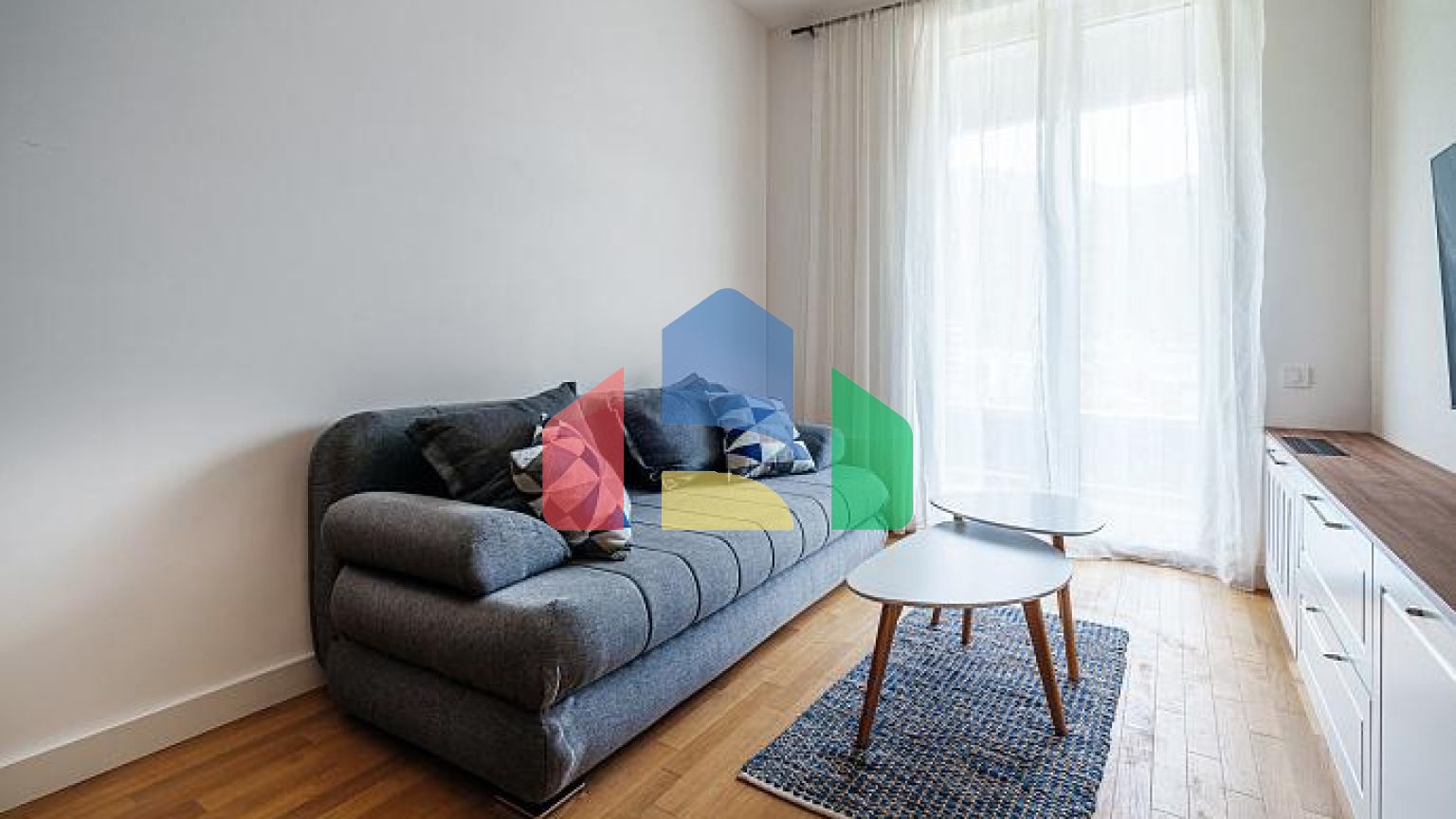 Квартира с двумя спальными комнатами и видом на море в Бечичи