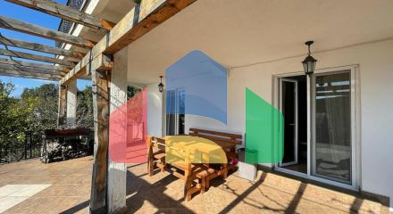 Дом с 4 спальнями в Бигово