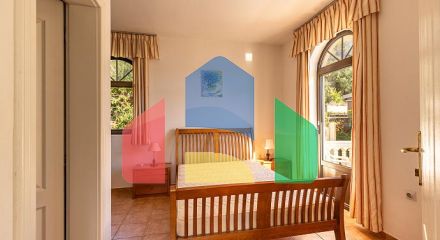 Уютная квартира в Бигово на первой линии моря — с видом и просторной террасой