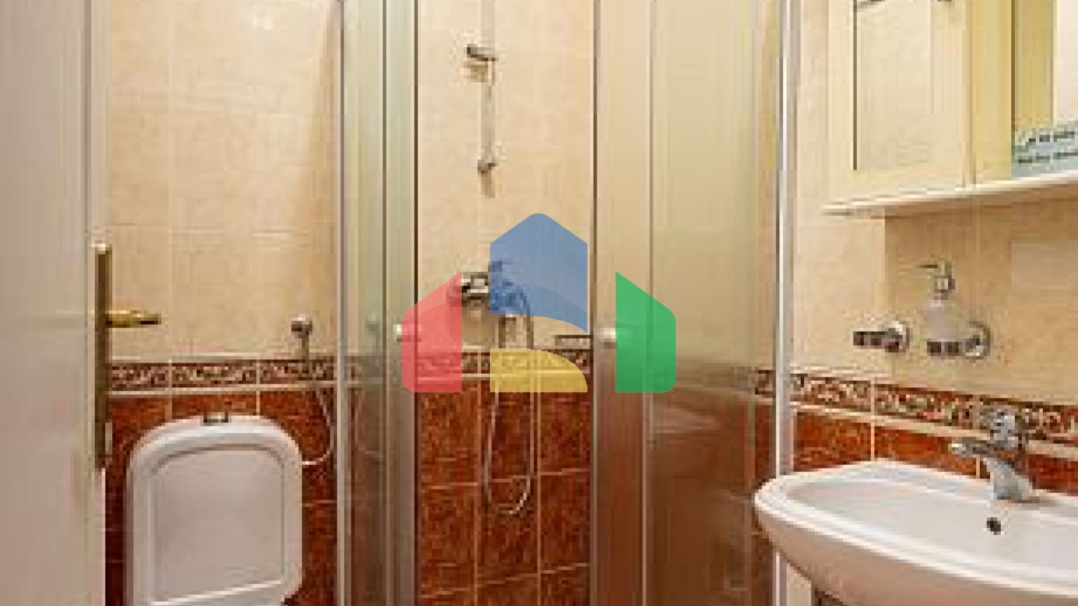 Уютная квартира в Бигово на первой линии моря — с видом и просторной террасой