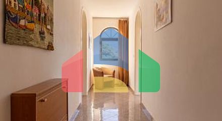 Уютная квартира в Бигово на первой линии моря — с видом и просторной террасой