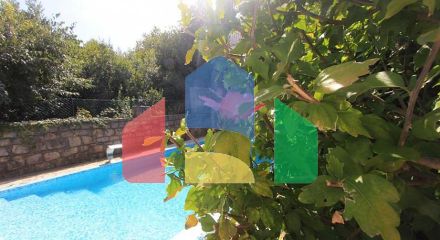 Дом в комплексе с бассейном и видом на море