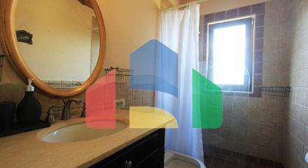 Дом в комплексе с бассейном и видом на море