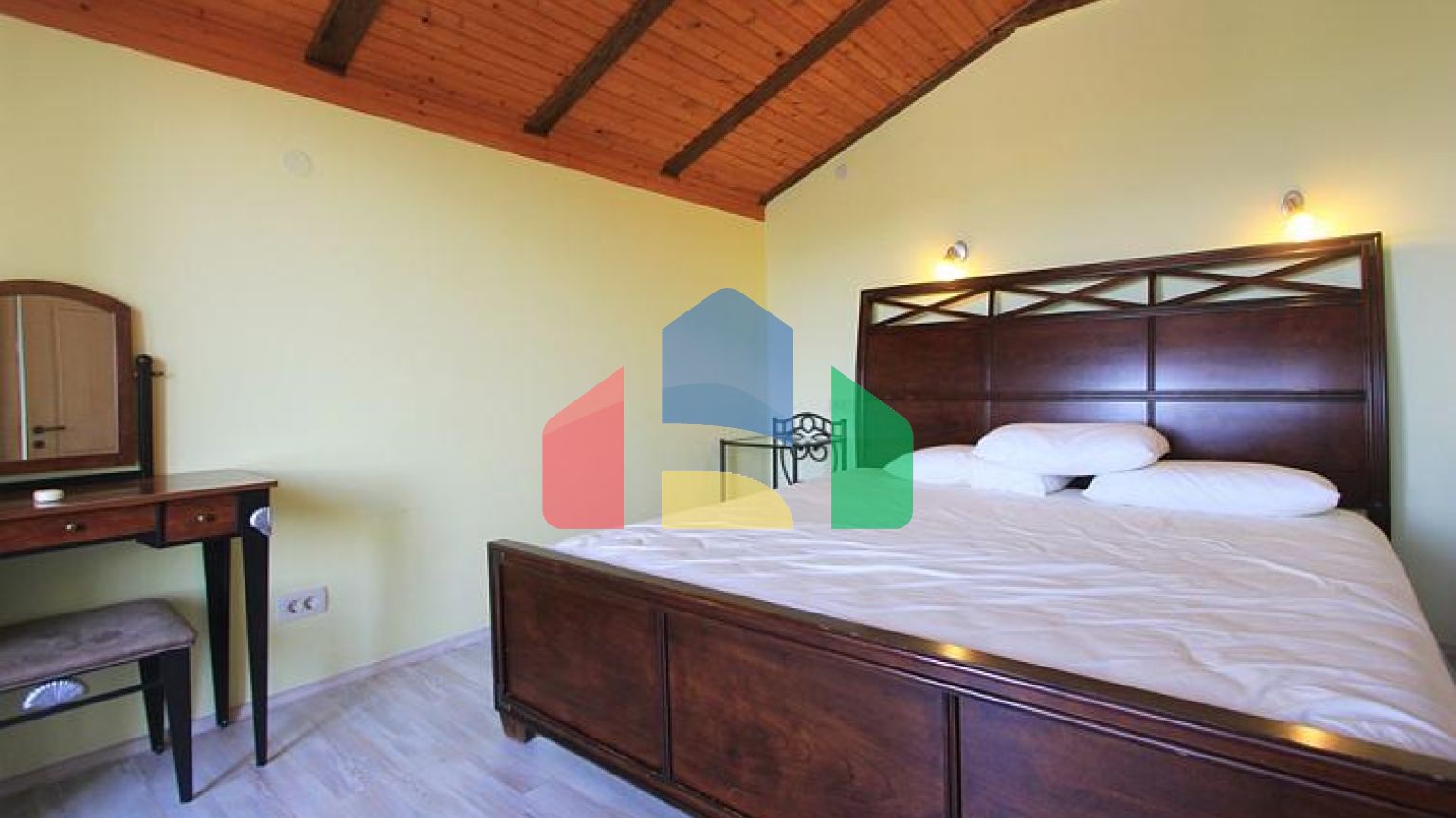 Таунхаус в комплексе с видом на море