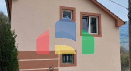 Двухкомнатный дом, находится в уютном и тихом месте района Биела.