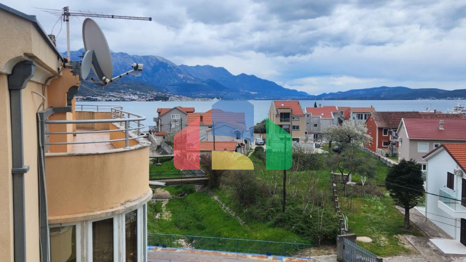 Отель в районе Биела, город Герцег Нови