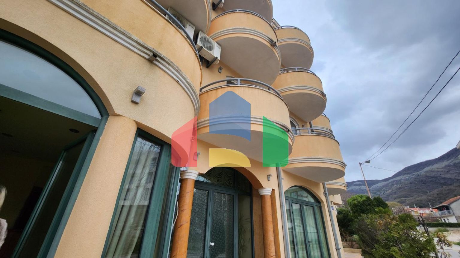 Отель в районе Биела, город Герцег Нови