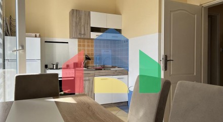 Просторная квартира 54м2 с частичным видом на море в Херцег Нови, Биела