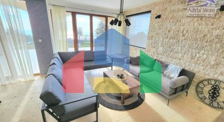 Каменная вилла в медитеранском стиле