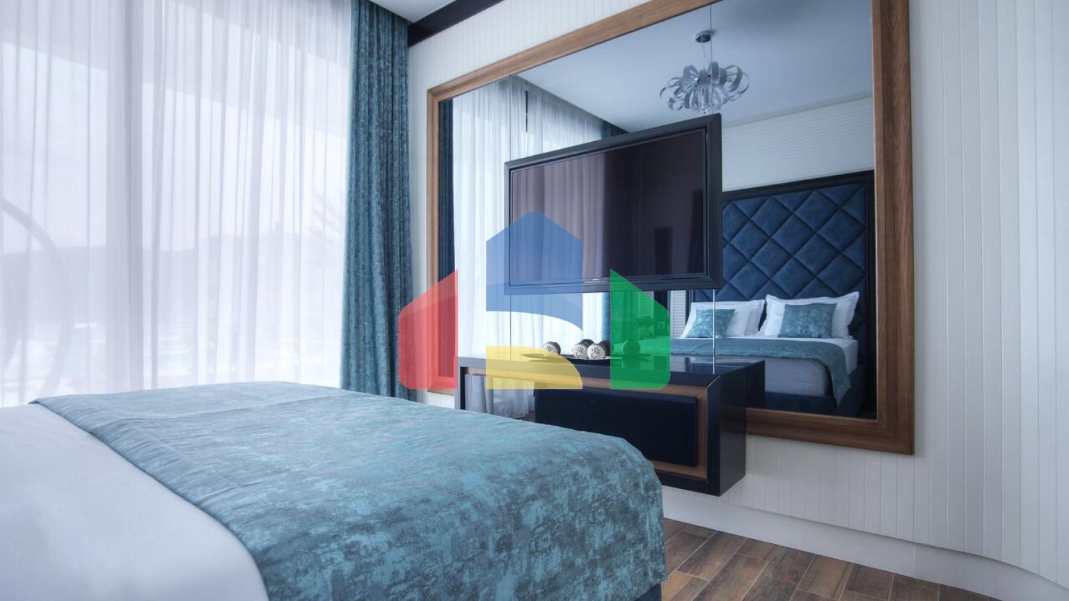 Новая роскошная вилла в Будве над пляжем Яз