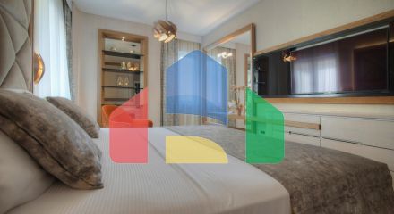 Новая роскошная вилла в Будве над пляжем Яз