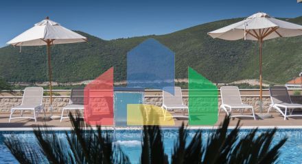 Новая роскошная вилла в Будве над пляжем Яз