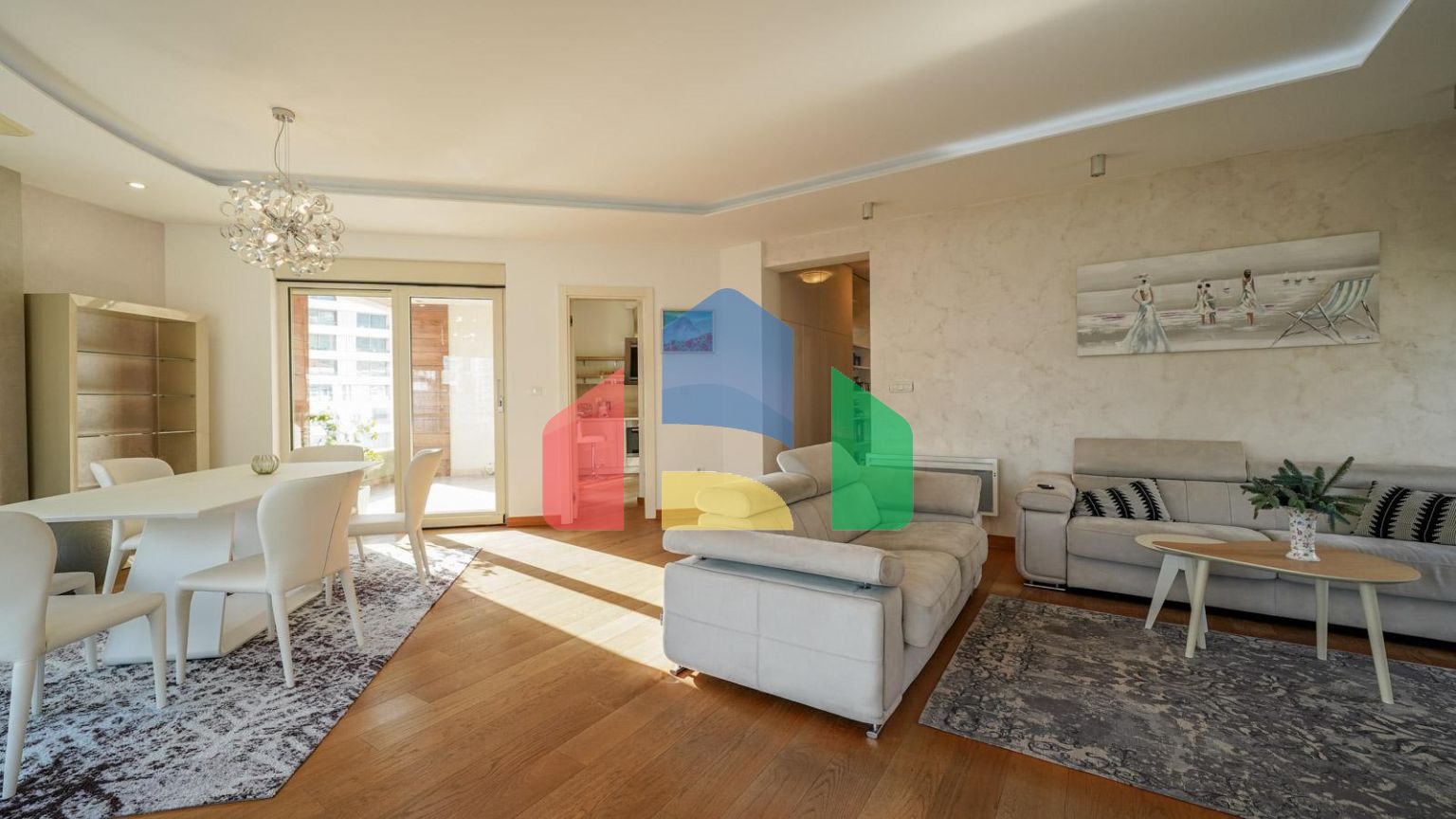 Светлая квартира с 2 спальнями в новом доме в центре Будвы