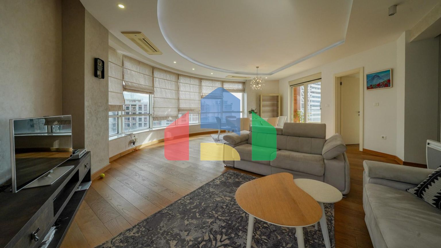 Светлая квартира с 2 спальнями в новом доме в центре Будвы