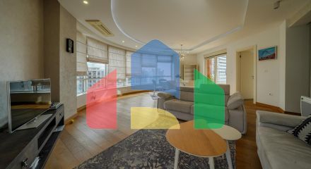 Светлая квартира с 2 спальнями в новом доме в центре Будвы Светлая квартира с 2 спальнями в новом доме в центре Будвы