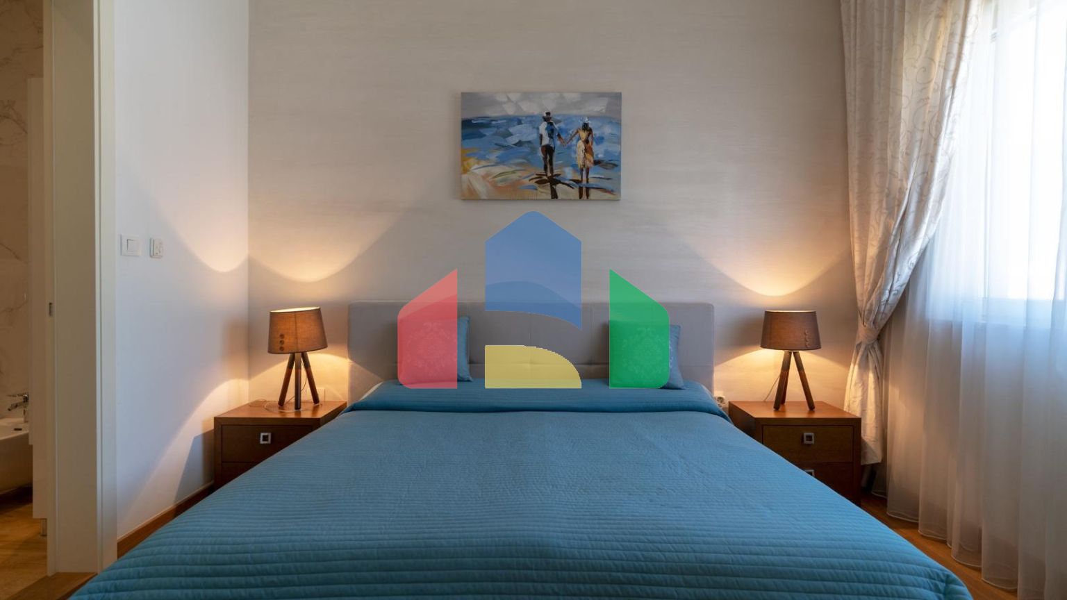 Светлая квартира с 2 спальнями в новом доме в центре Будвы