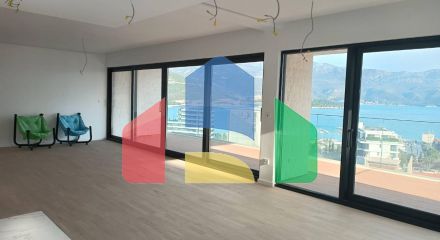 Apartment in a complex with a swimming pool and panoramic views in Budva.