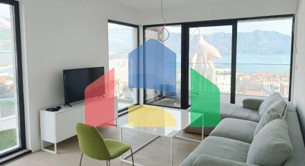 Apartment in a complex with a swimming pool and panoramic views (Budva)