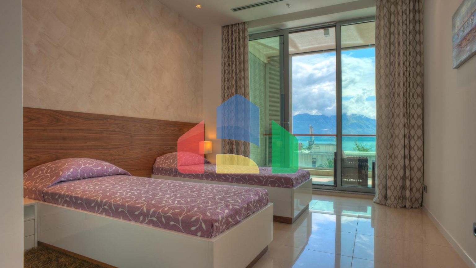 Квартира с 2 спальнями в Будве TQ Plaza