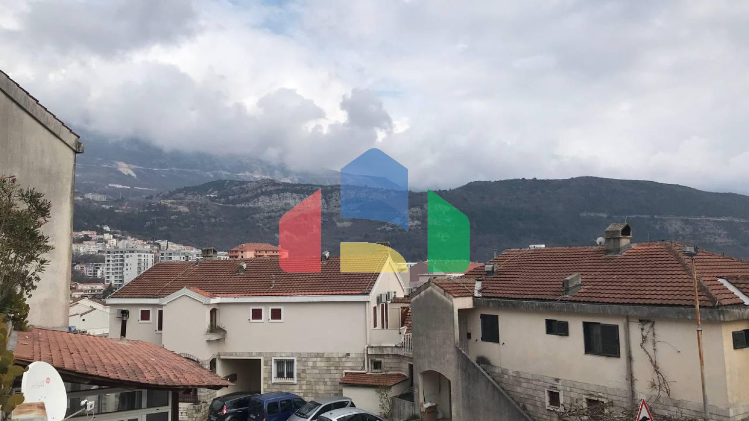 Квартира с 2 спалнями в Будве ( Дубовица)