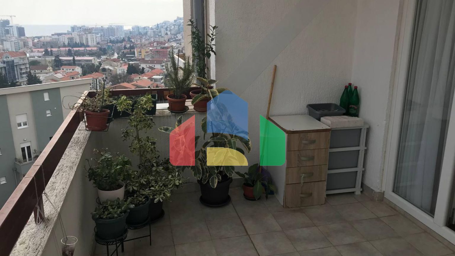 Квартира с 2 спалнями в Будве ( Дубовица)