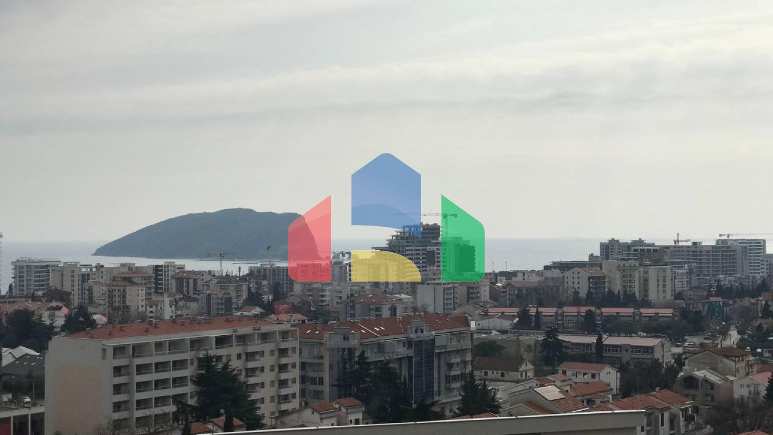 Квартира с 2 спалнями в Будве ( Дубовица)