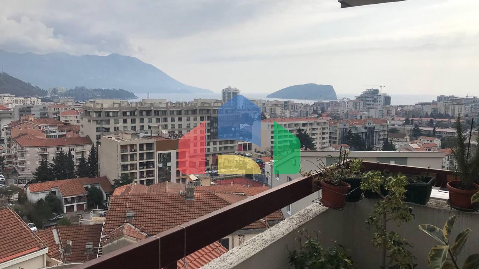 Квартира с 2 спалнями в Будве ( Дубовица)