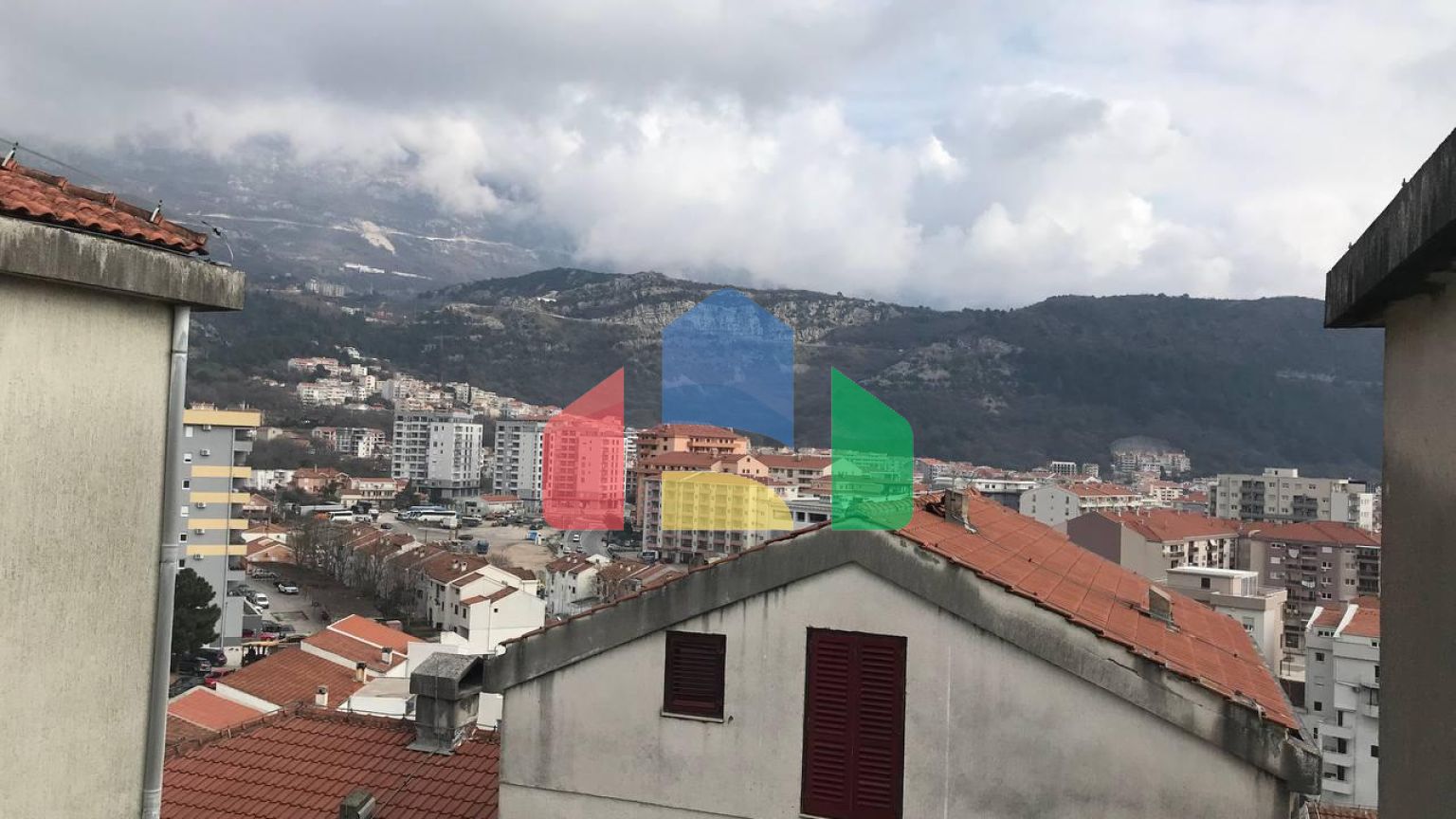 Квартира с 2 спалнями в Будве ( Дубовица)